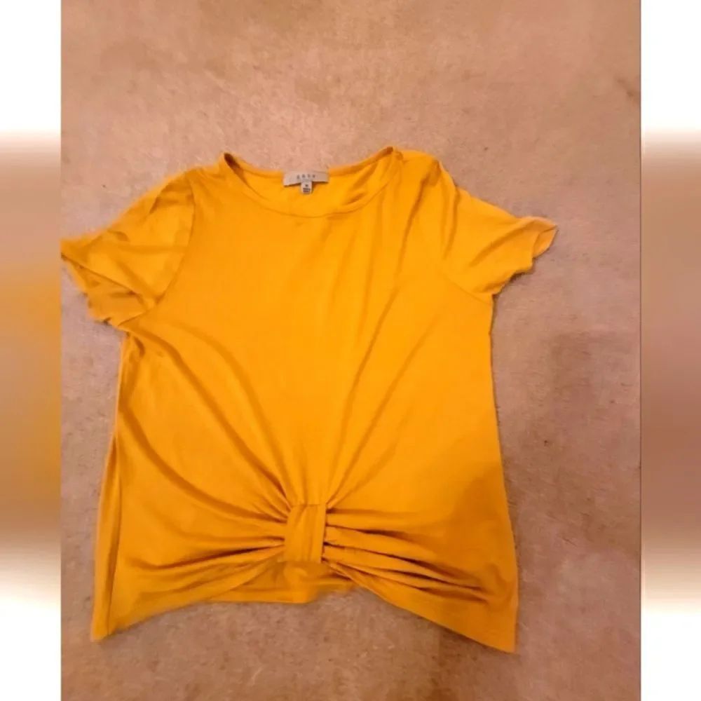 Gaze yellow crop top